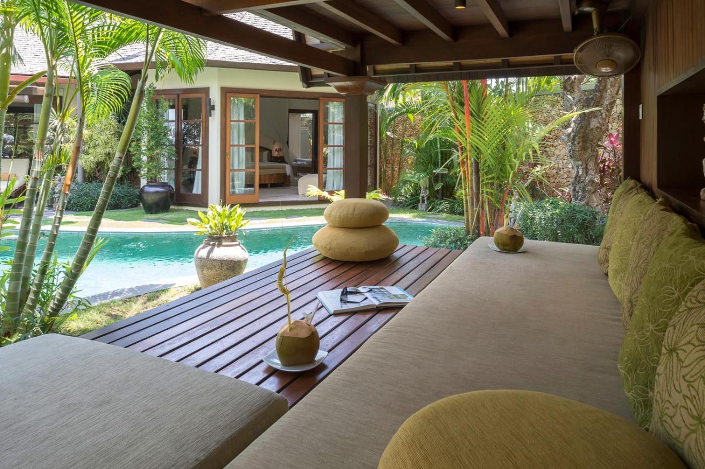 Lataliana Seminyak Villa Ngoại thất bức ảnh