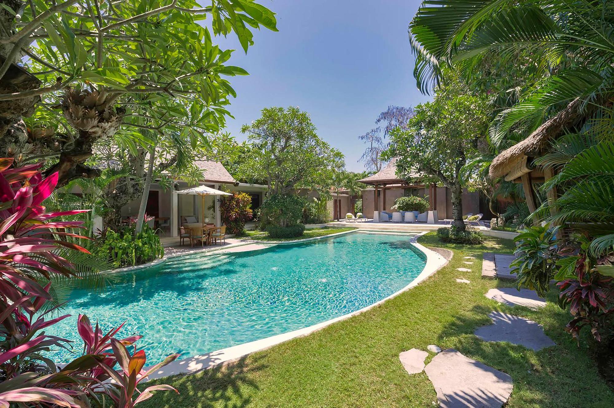 Lataliana Seminyak Villa Ngoại thất bức ảnh